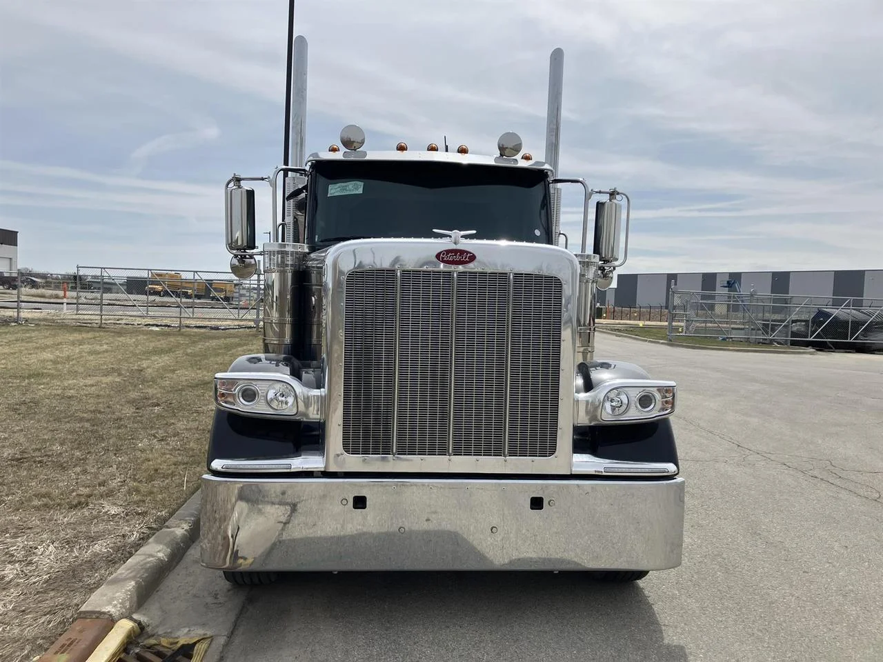 2027 Peterbilt 589