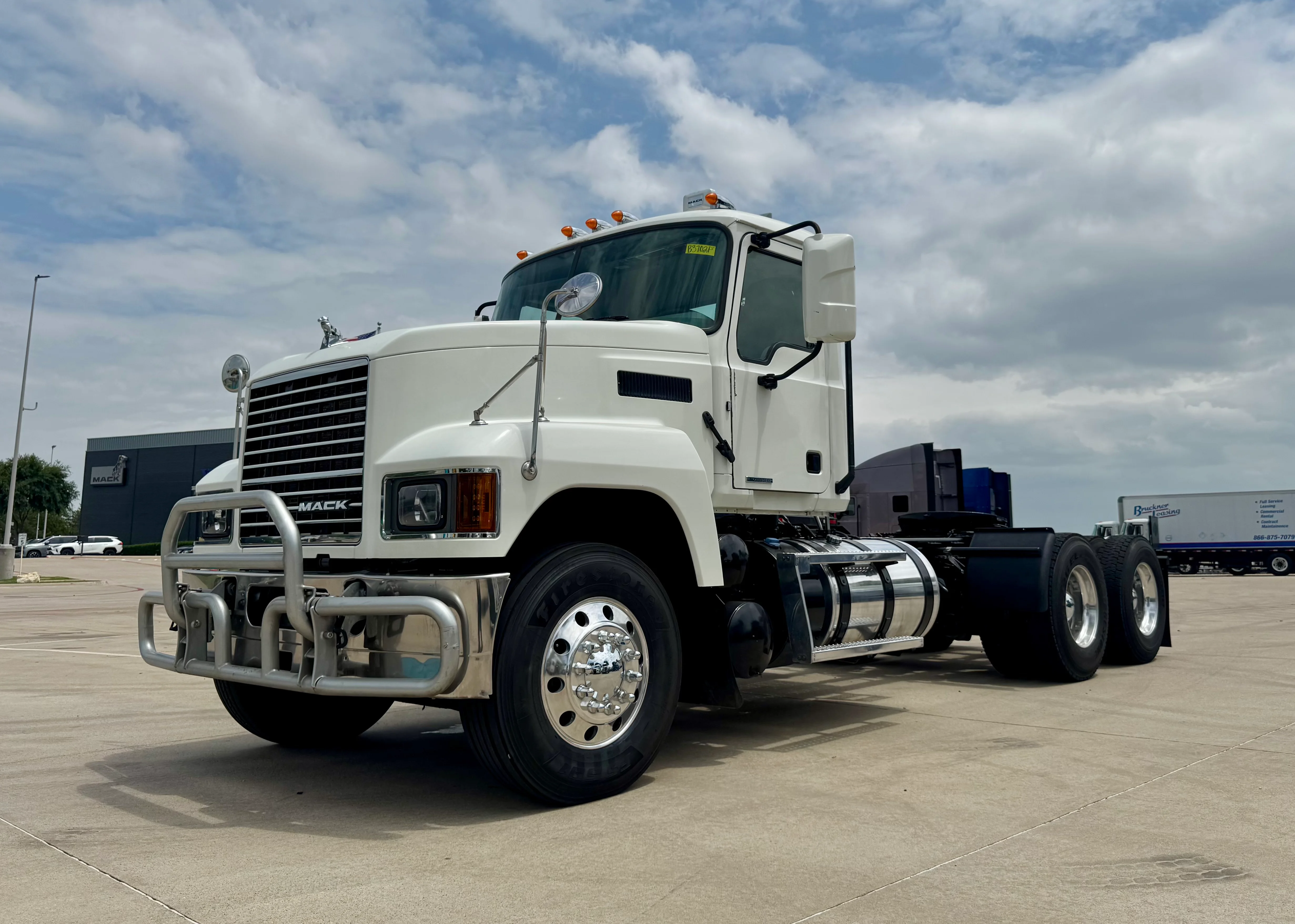 2020 Mack Pinnacle