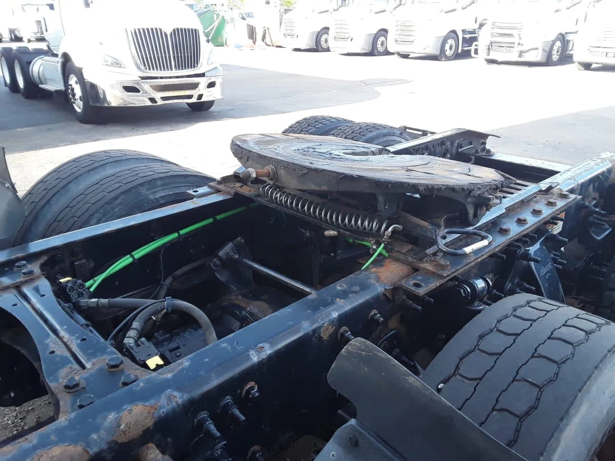 2020 Freightliner Cascadia in Hilliard, OH — photo 14