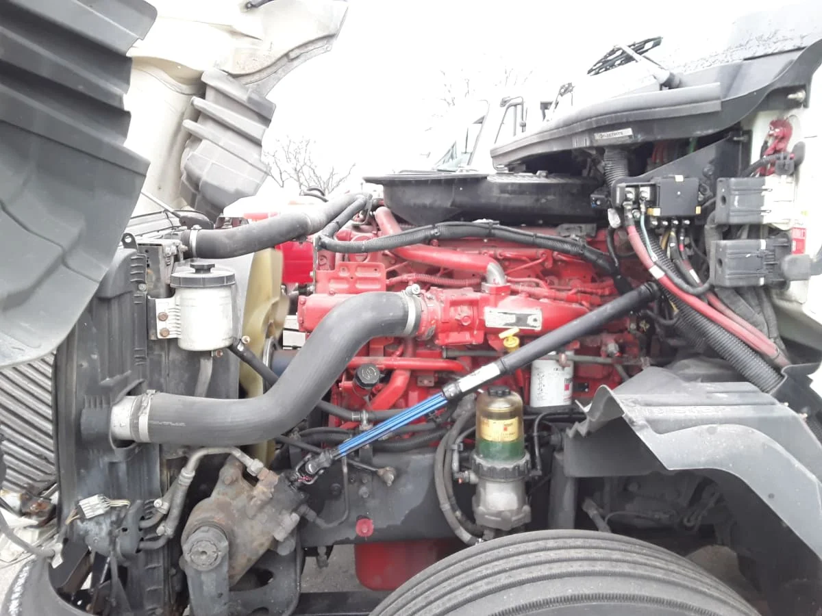 2020 International LT - image 14