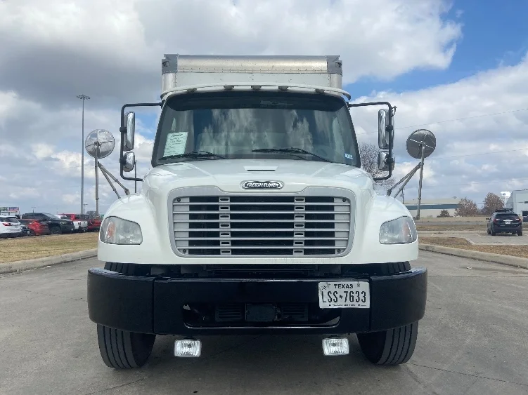 2020 Freightliner M2 106 - image 2