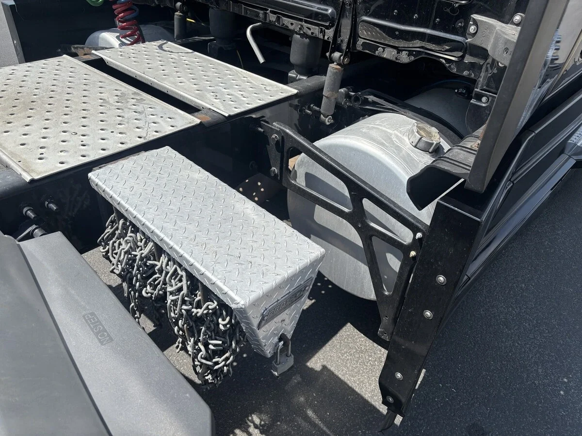 2022 Freightliner Cascadia — photo 6