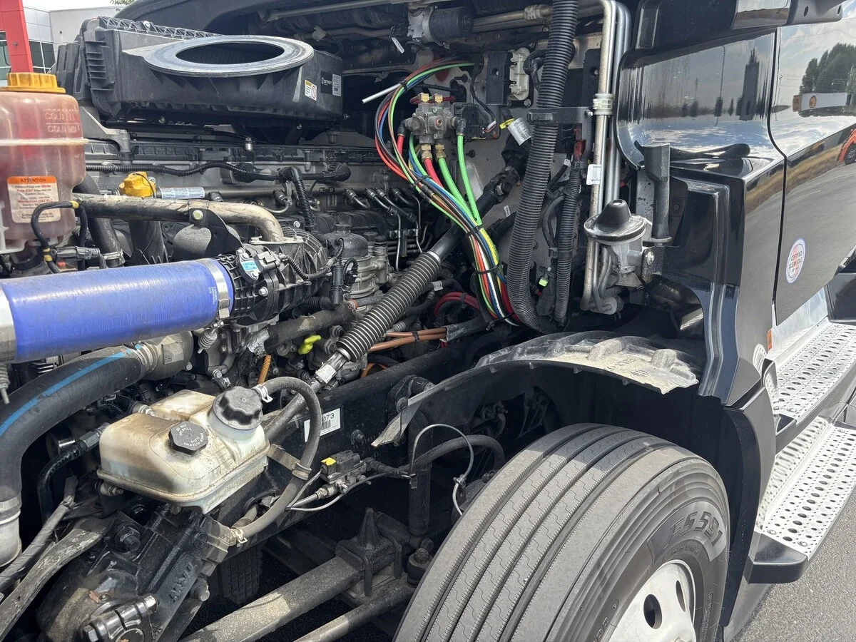2022 Freightliner Cascadia — photo 21