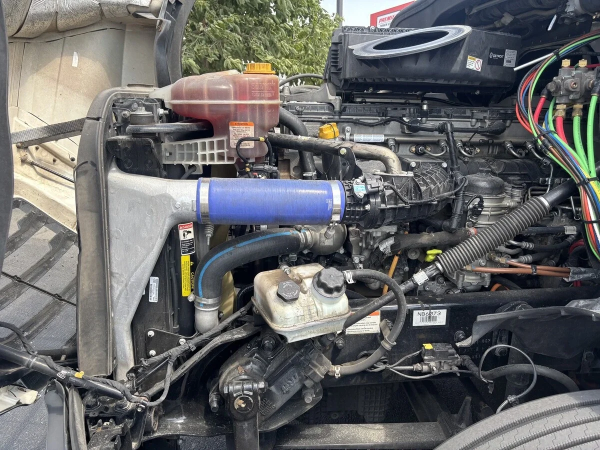2022 Freightliner Cascadia — photo 22