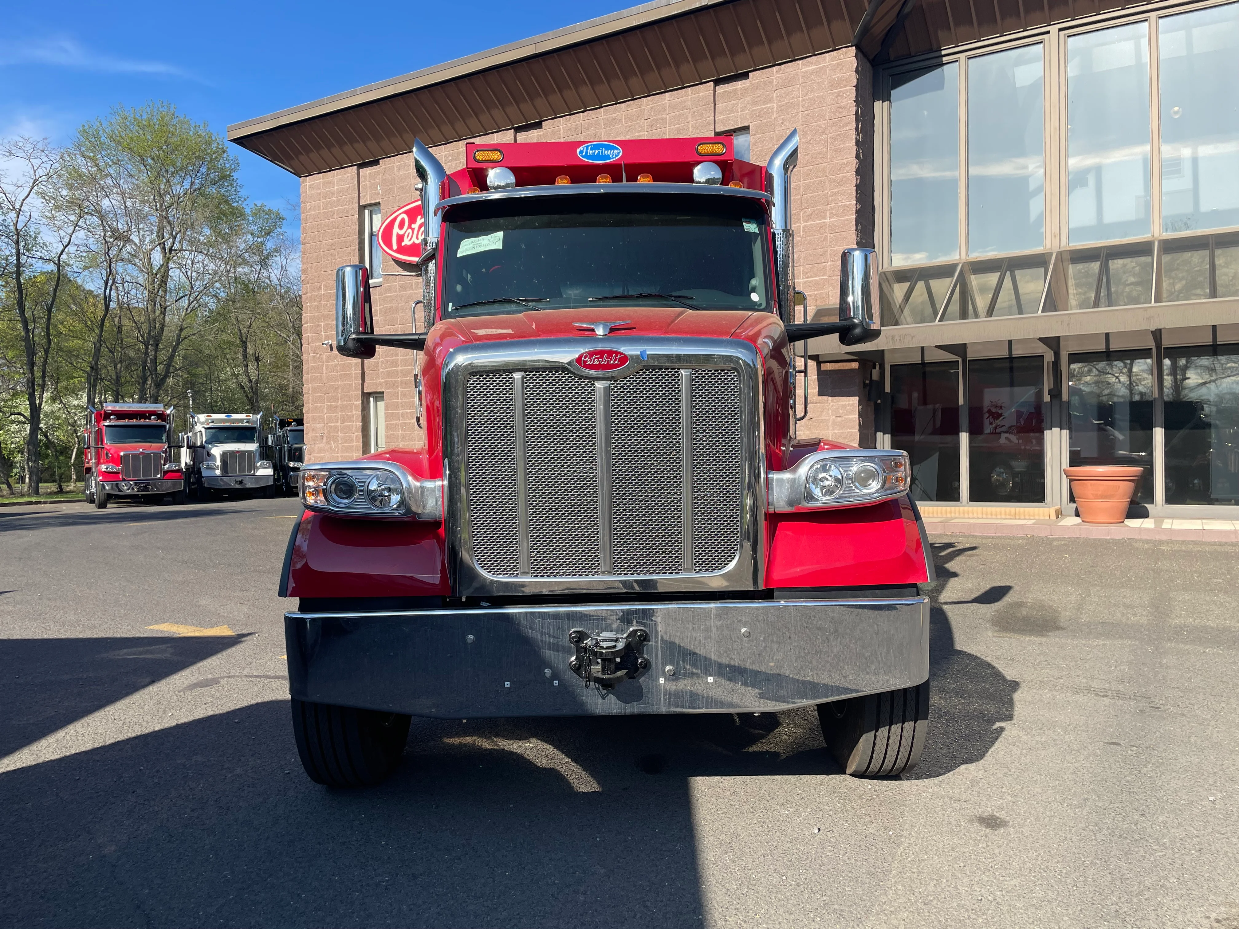 2027 Peterbilt 567 in CLARKSBURG, WV — photo 2