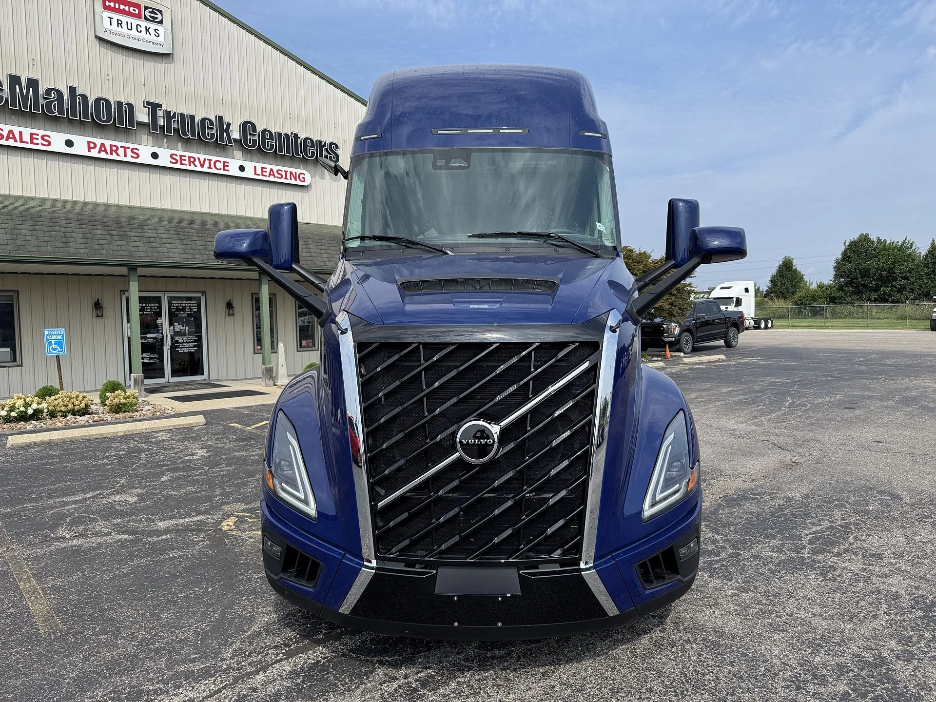 2027 Volvo in Clarksville, IN — photo 6
