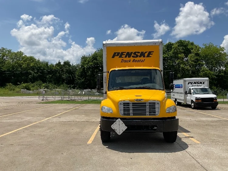 2020 Freightliner M2 106 in Lexington, KY — photo 2