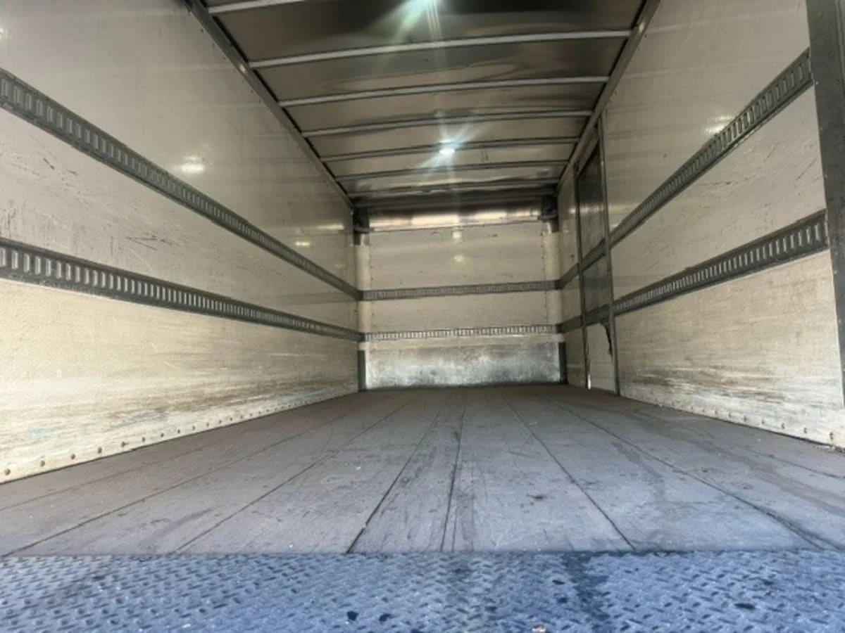 2017 Freightliner M2 106 - image 8