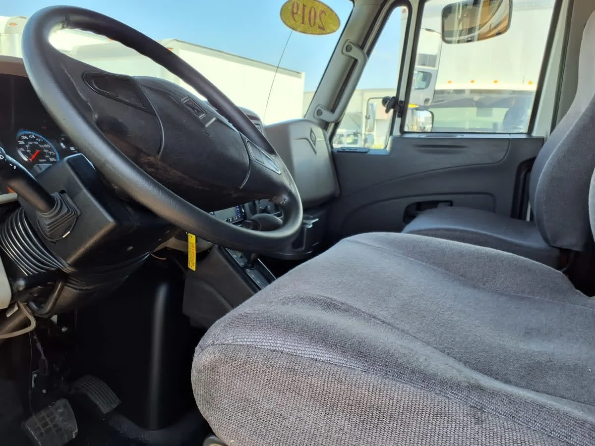 2019 International 4300 in Phoenix, AZ — photo 8