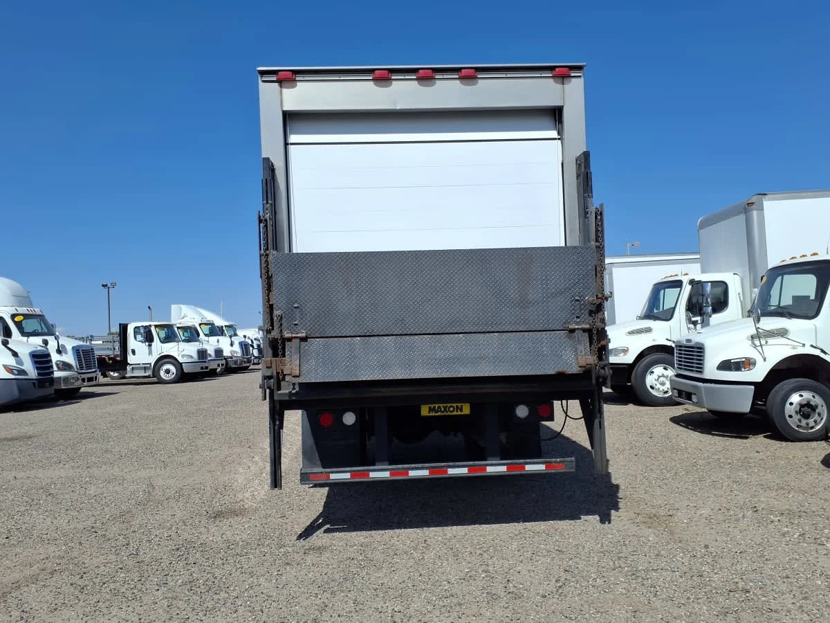 2019 International 4300 in Phoenix, AZ — photo 5