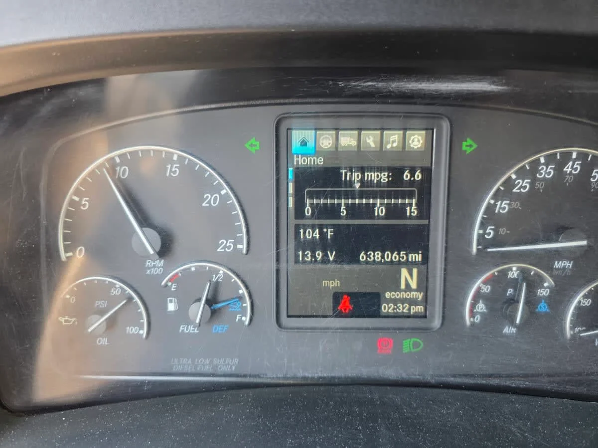 2019 Freightliner Cascadia in Bensalem, PA — photo 9