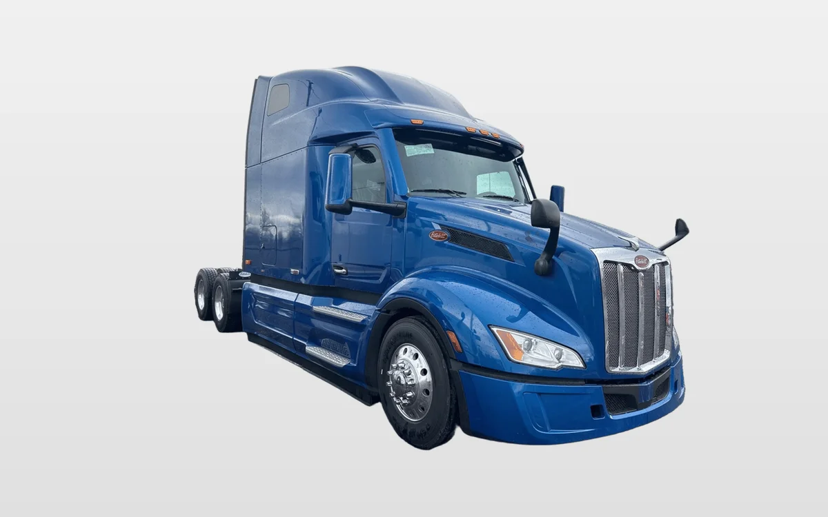 2027 Peterbilt 579 - image 1