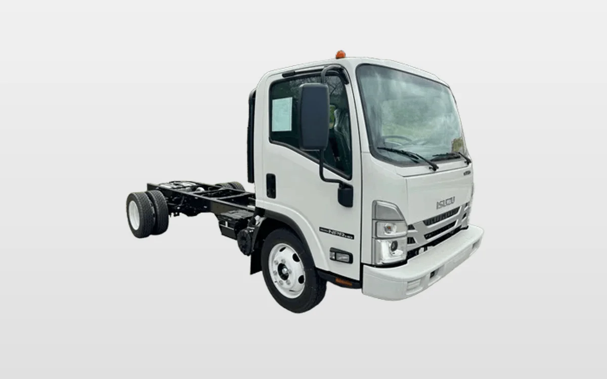 2026 Isuzu NPR - image 1