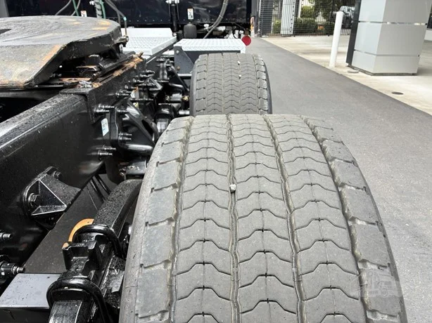 2022 Peterbilt 389 in Portland, OR — photo 7