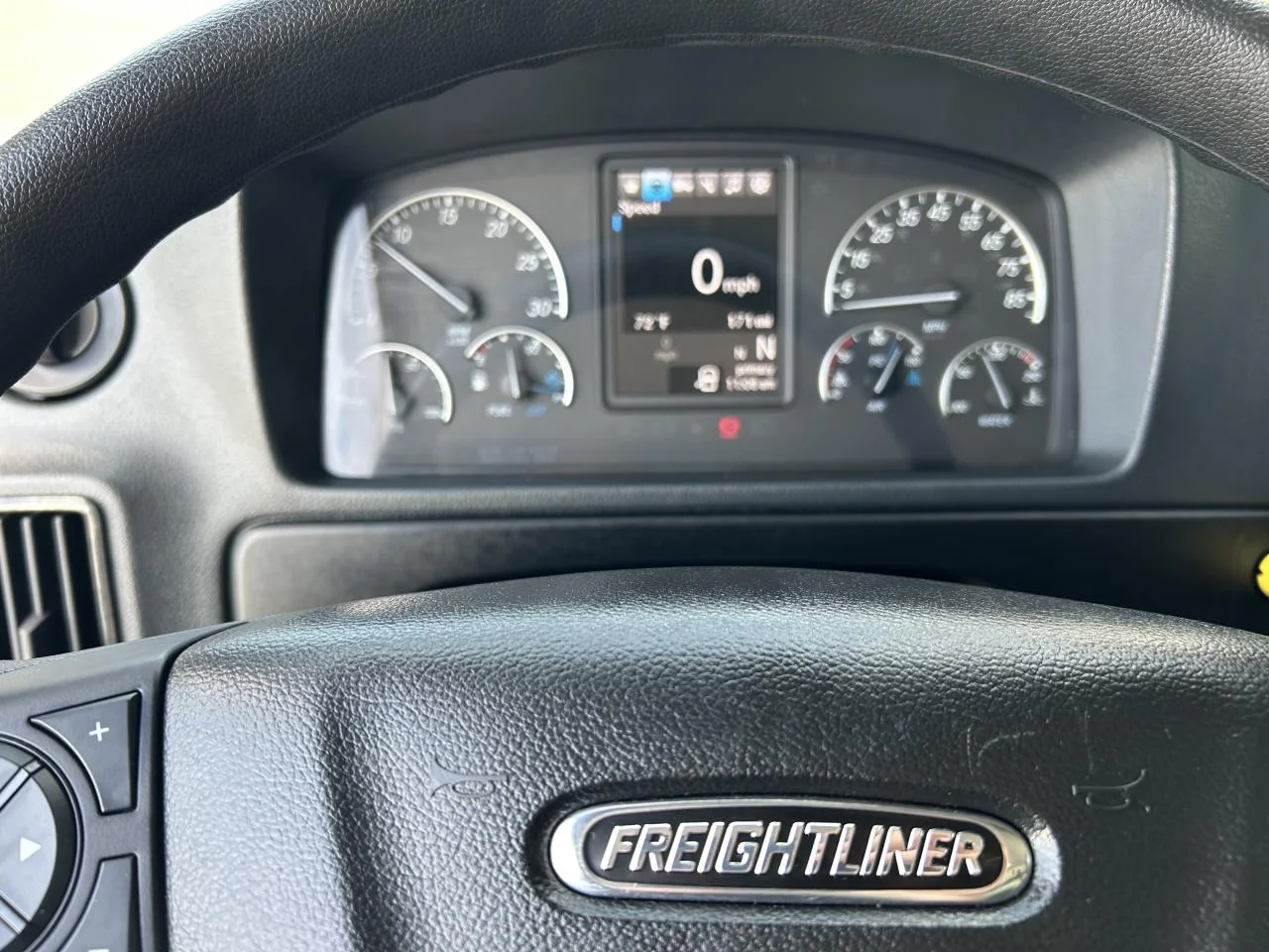 2025 Freightliner M2 106 in Pacific, WA — photo 11