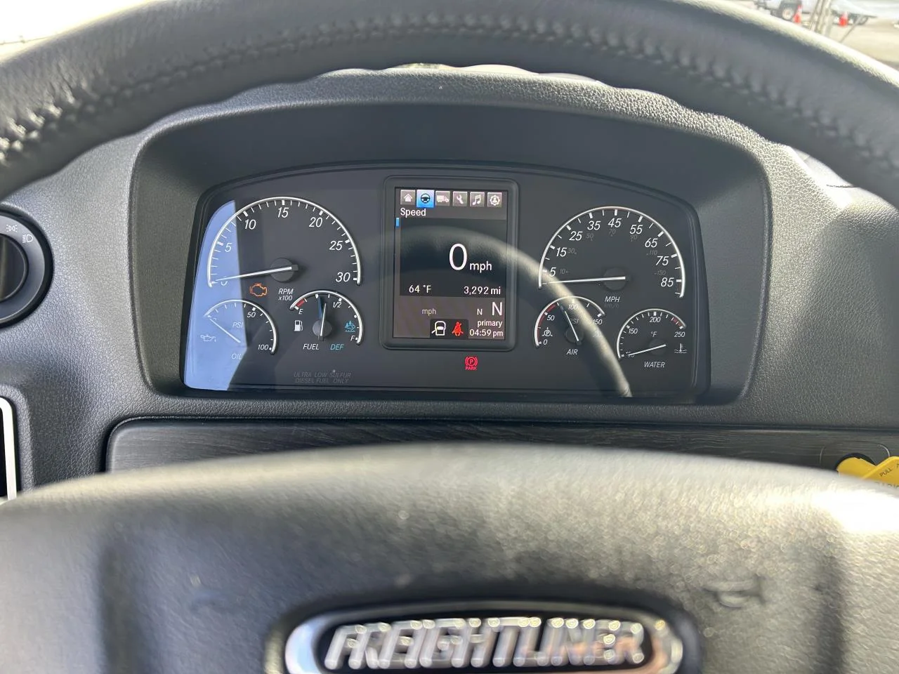 2026 Freightliner 114SD - image 9