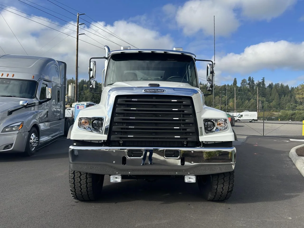 2026 Freightliner 114SD in Olympia, WA — photo 2