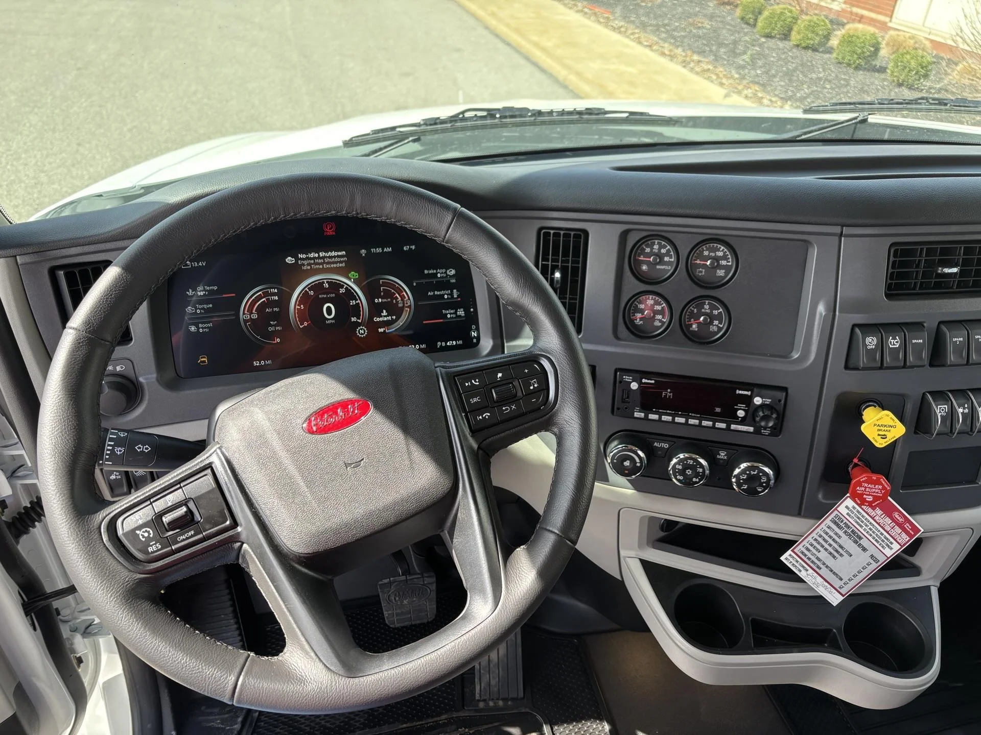 2027 Peterbilt 579 in Broadview Hts, OH — photo 8
