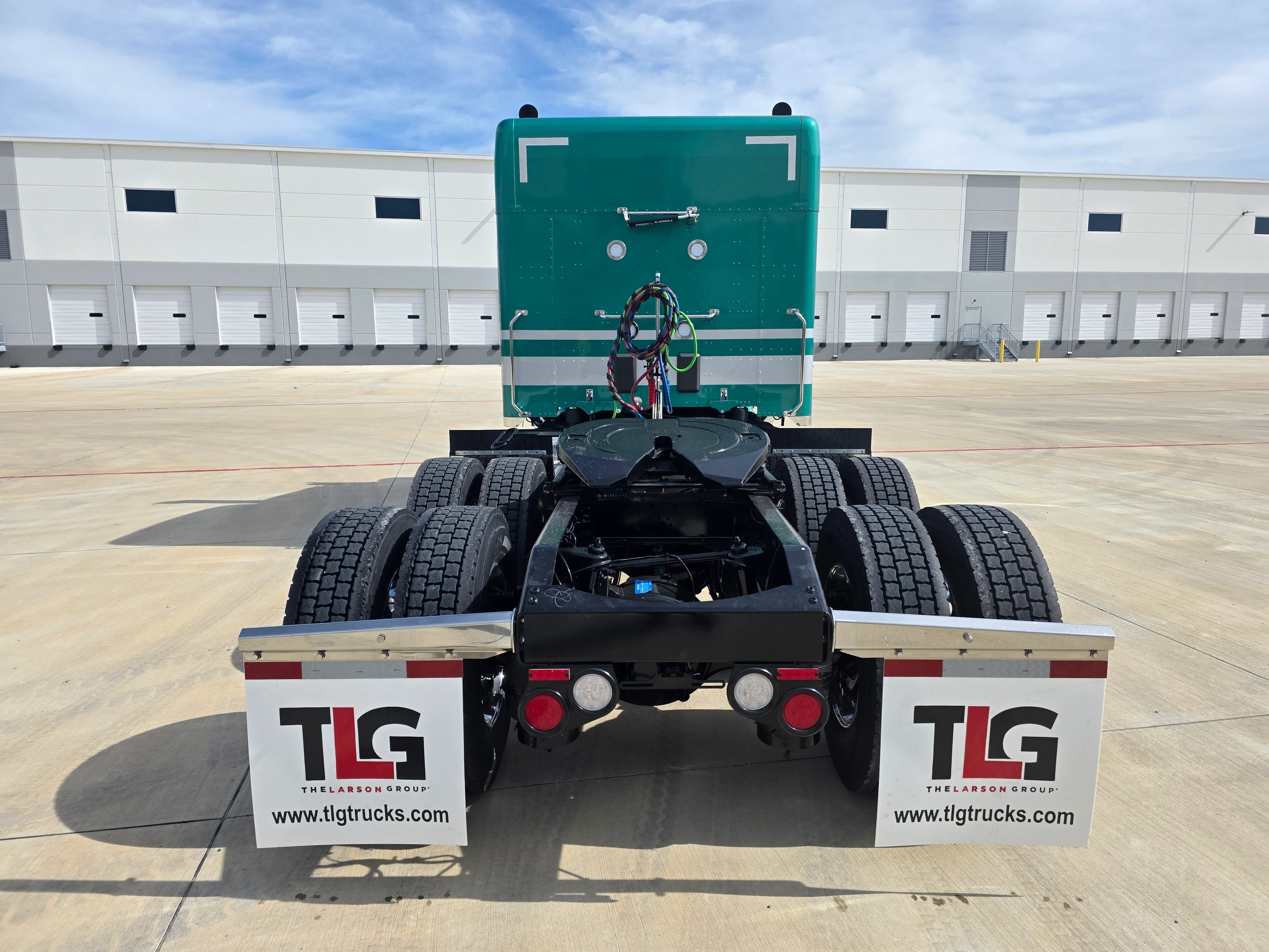2027 Peterbilt 589 — photo 4