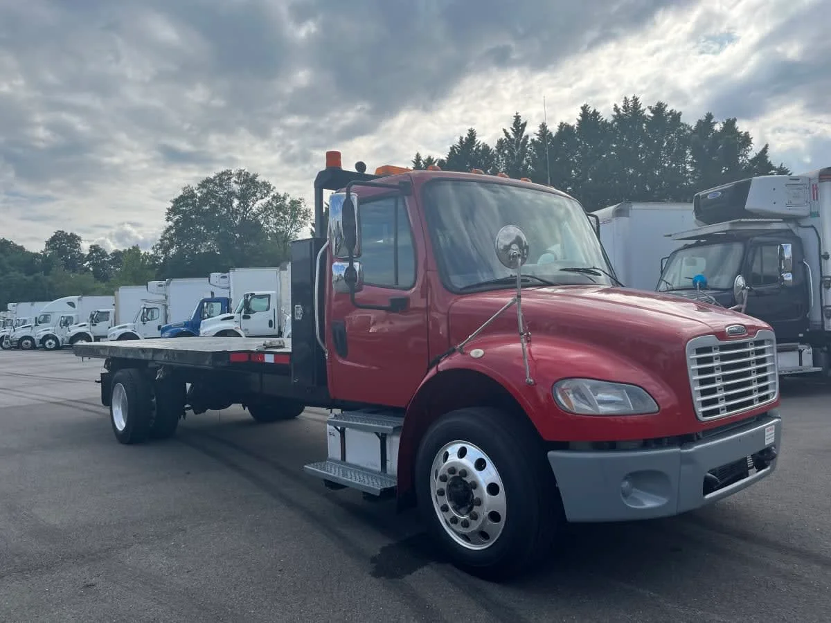2018 Freightliner M2 106 in Beltsville, MD — photo 3