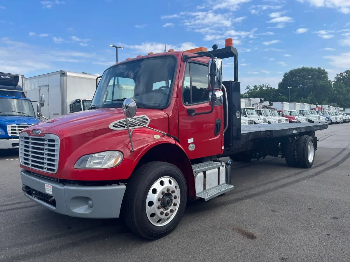 2018 Freightliner M2 106