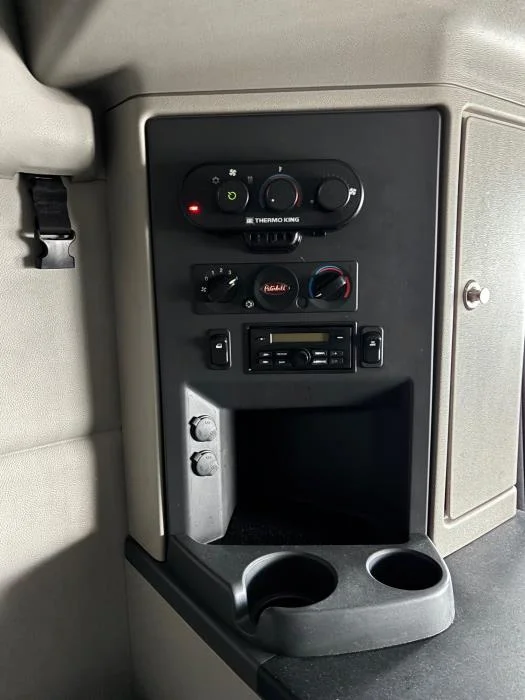2022 Peterbilt 579 - image 15