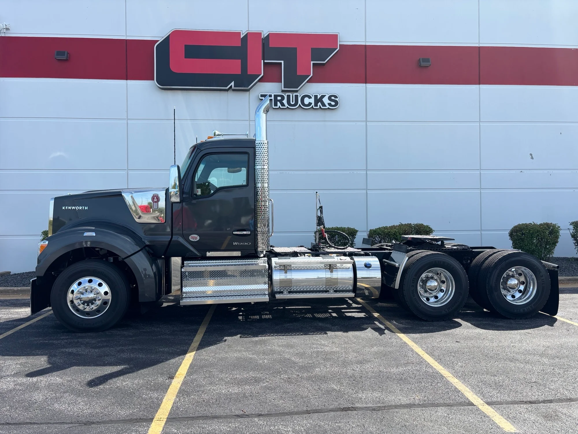2027 Kenworth W990 in Mokena, IL — photo 6