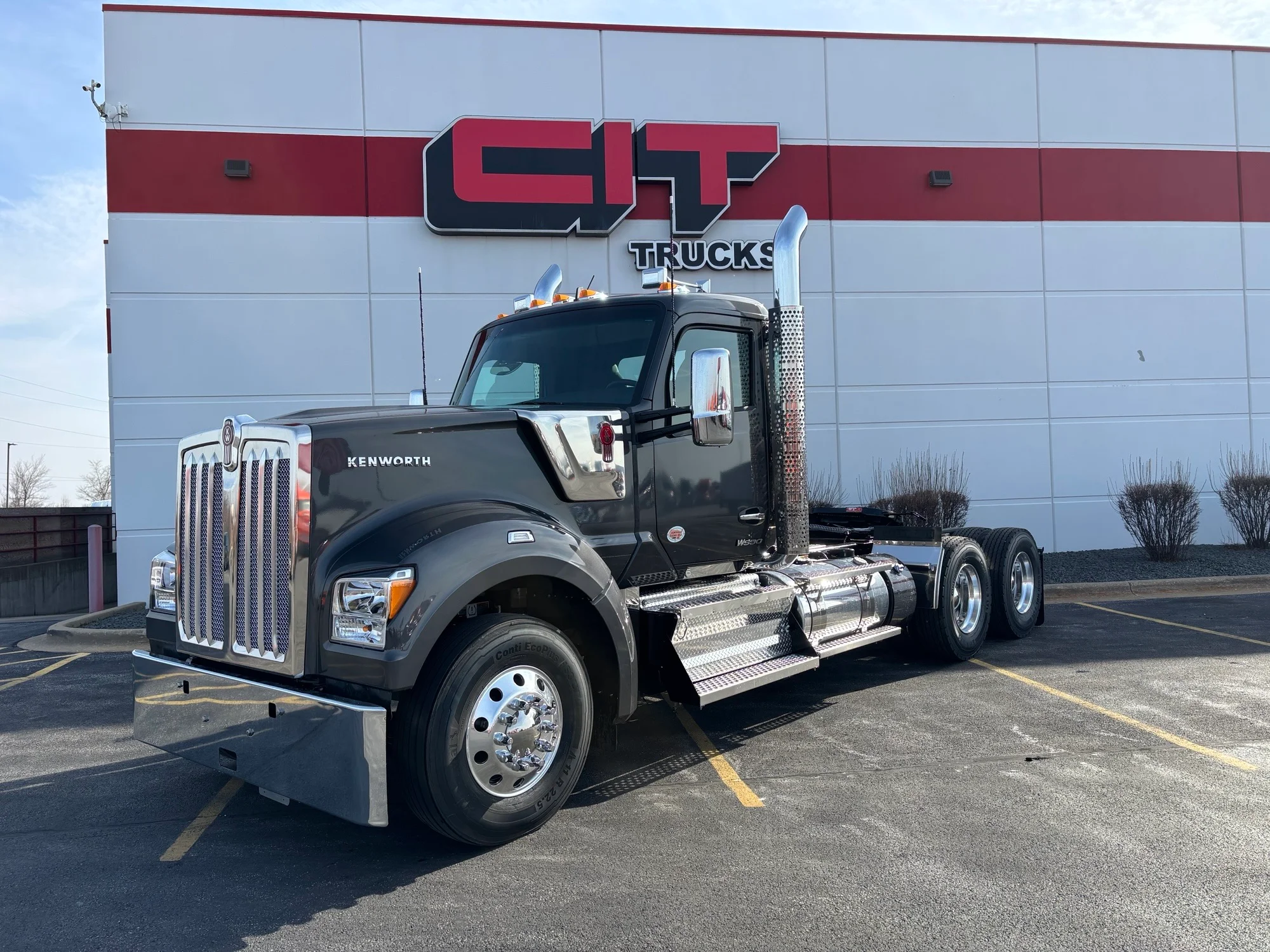 2027 Kenworth W990 in Mokena, IL