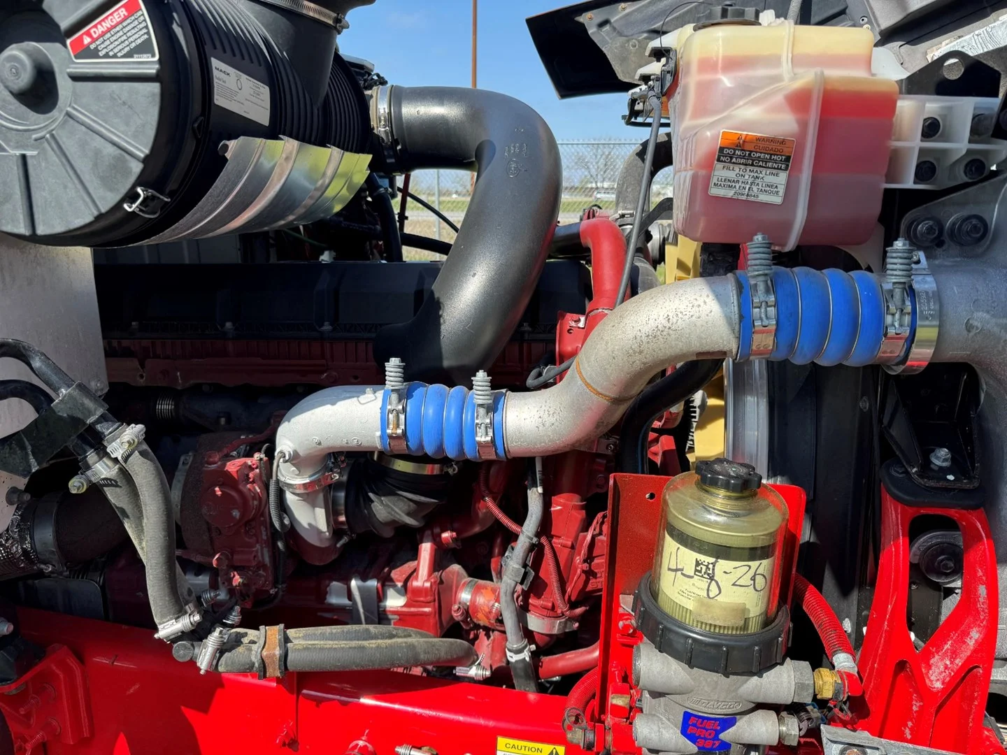 Used 2023 Mack Pinnacle - image 10