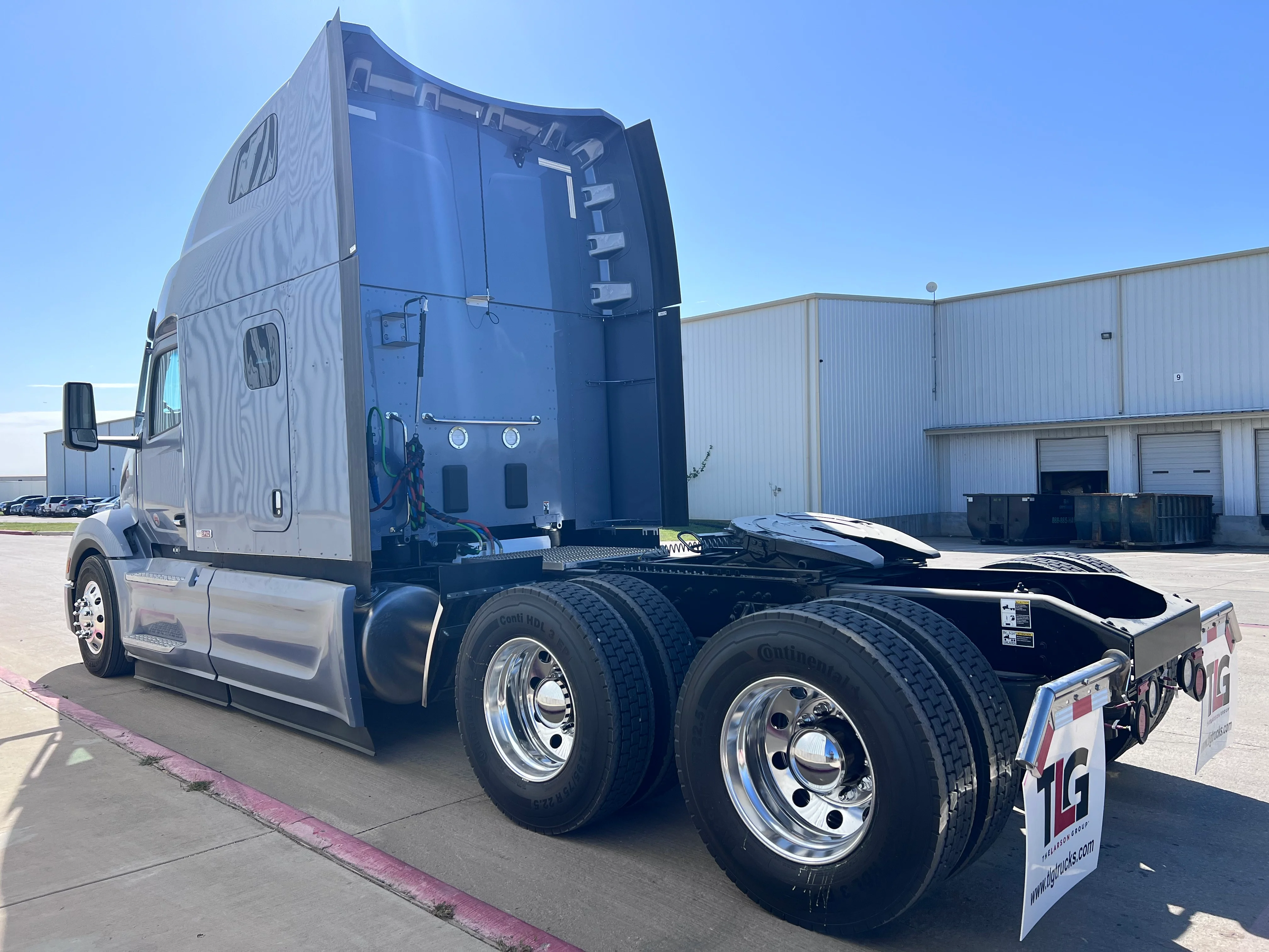 2027 Peterbilt 579 in Evansville, IN — photo 3