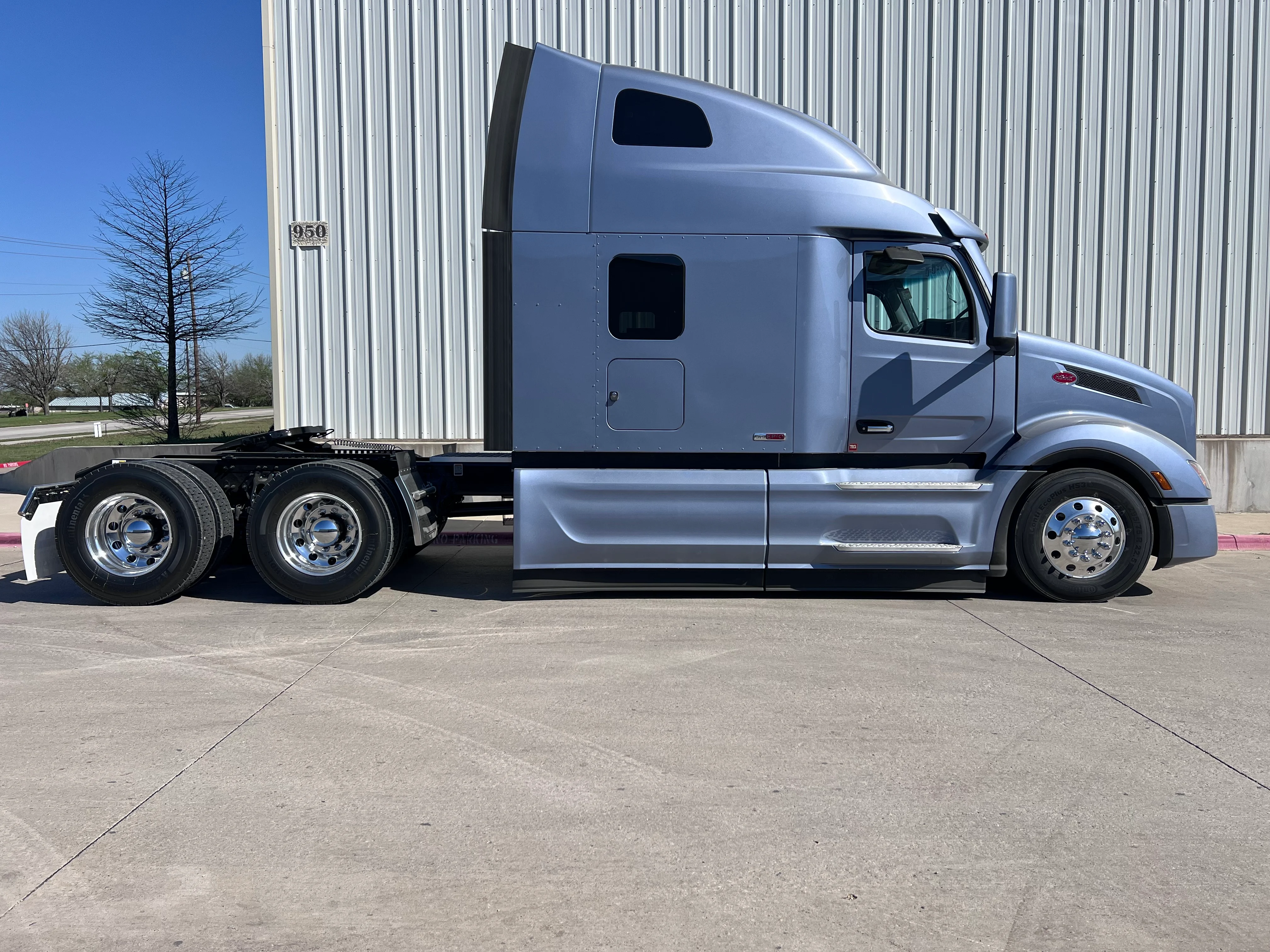 2027 Peterbilt 579 in Evansville, IN — photo 6