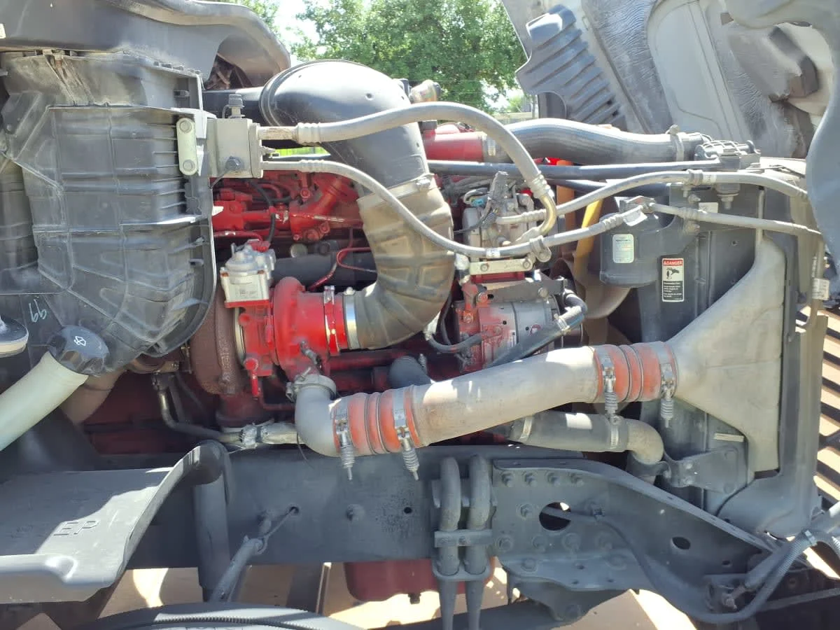 2018 Freightliner Cascadia - image 9