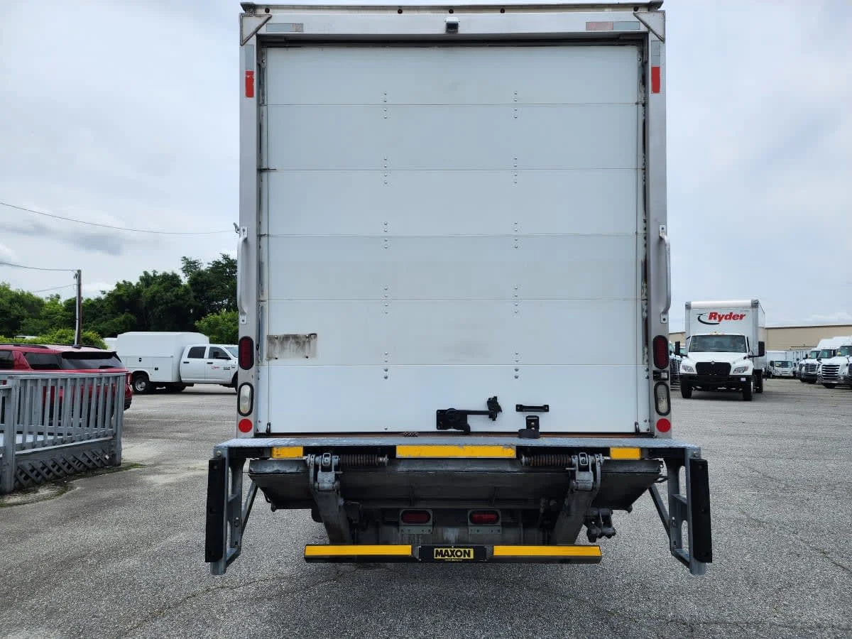 2018 International 4300 - image 5