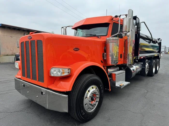 2017 Peterbilt 389 in Los Angeles, CA — photo 2