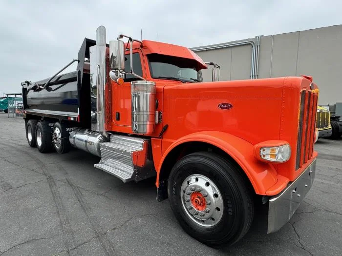 2017 Peterbilt 389 in Los Angeles, CA — photo 4
