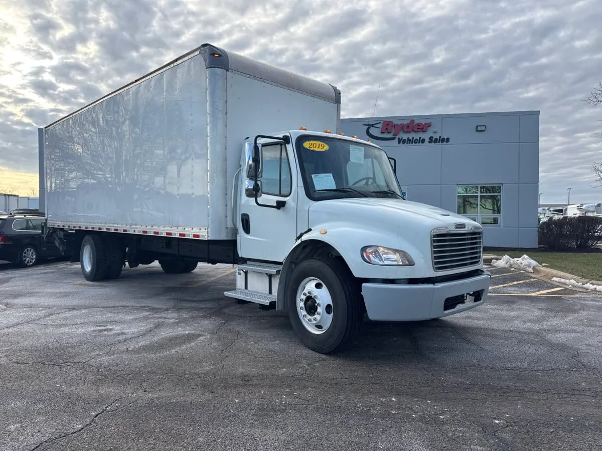 2019 Freightliner M2 106 in Bolingbrook, IL — photo 3