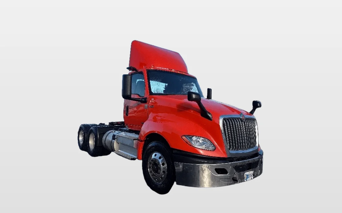 2021 International LT - image 1