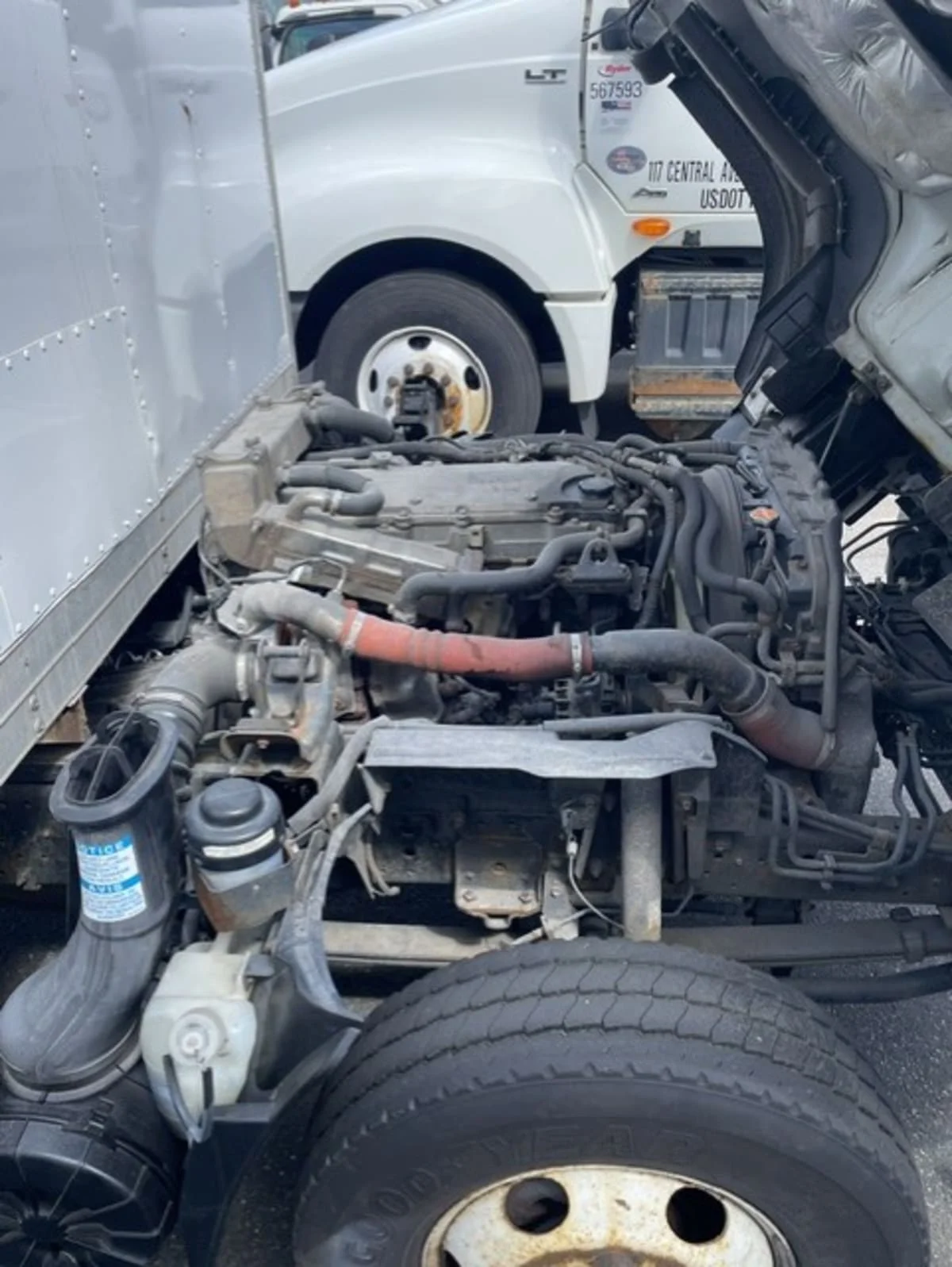 2019 Isuzu NPR - image 11