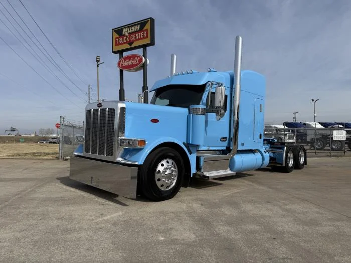 2027 Peterbilt 589 - image 2