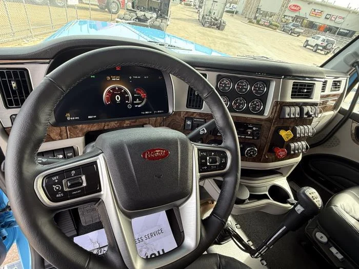 2027 Peterbilt 589 - image 28