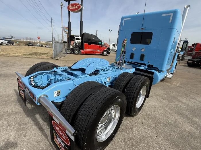 2027 Peterbilt 589 - image 20