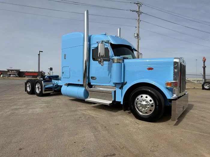 2027 Peterbilt 589 - image 13