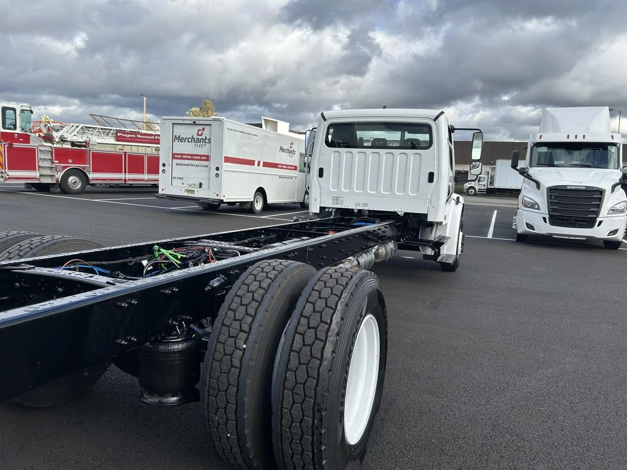 2025 Freightliner M2 106 in Pacific, WA — photo 3