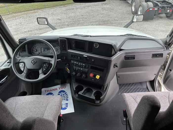 2025 International LT - image 6