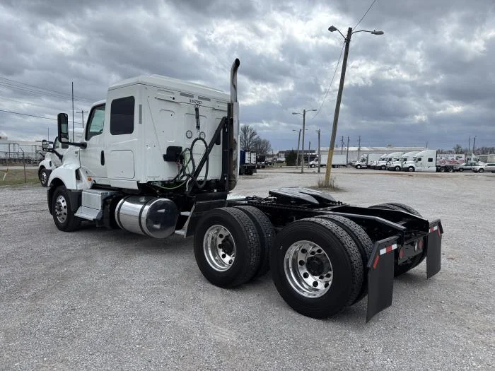 2025 International LT - image 4