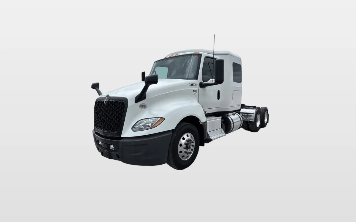 2025 International LT - image 1