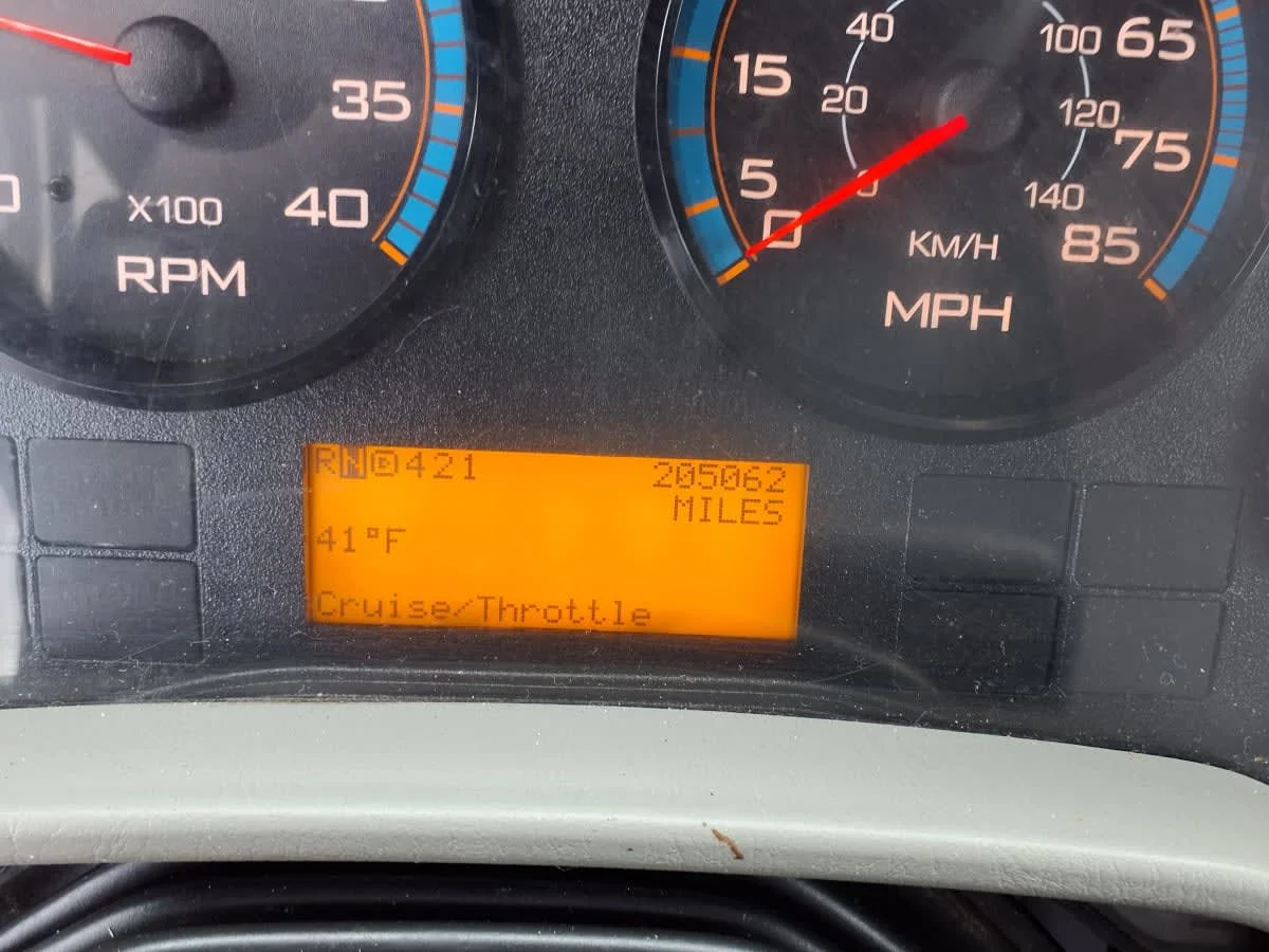 2018 International 4300 - image 12