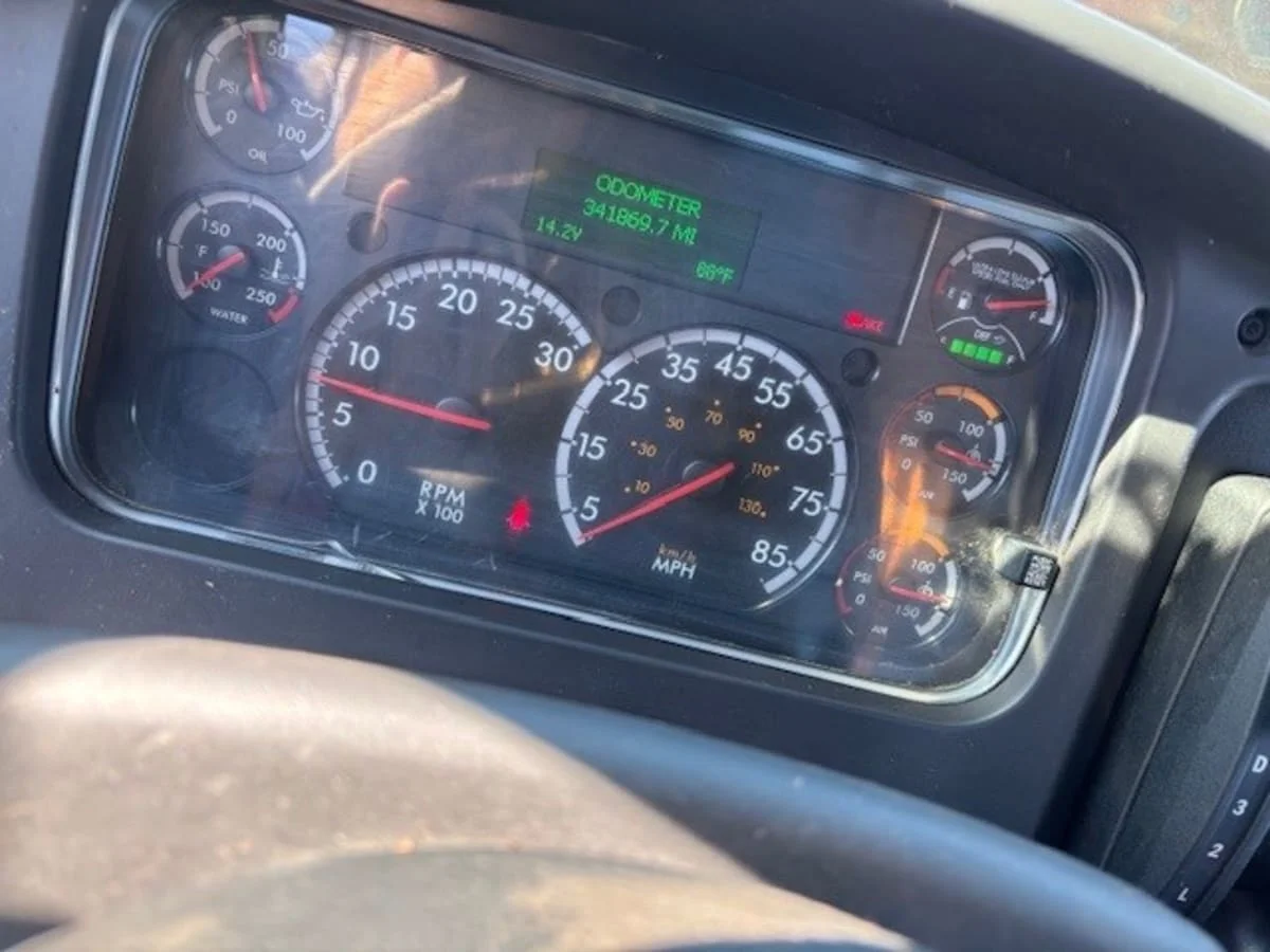 2020 Freightliner M2 106 - image 13