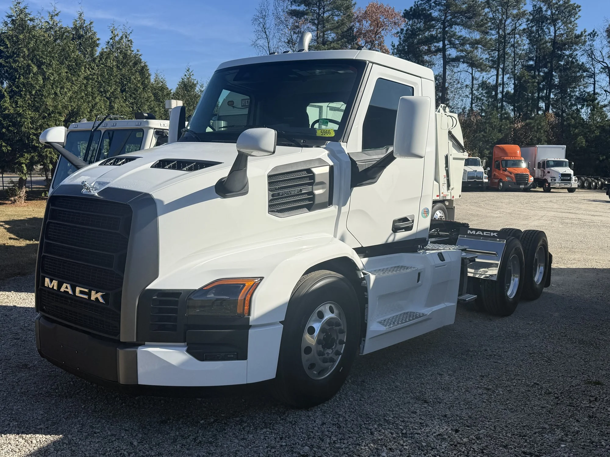 2026 Mack — photo 2