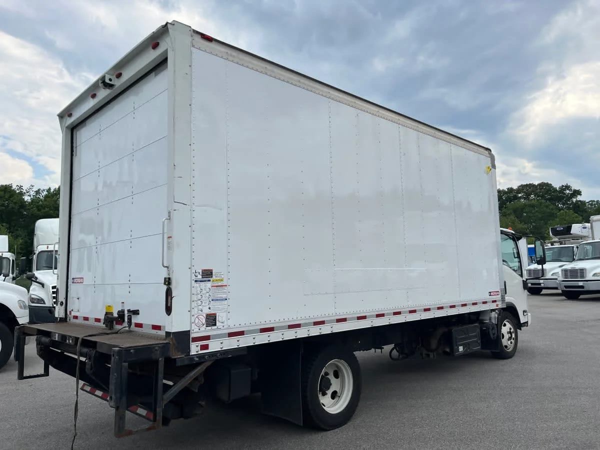 2019 Isuzu NQR in Beltsville, MD — photo 4